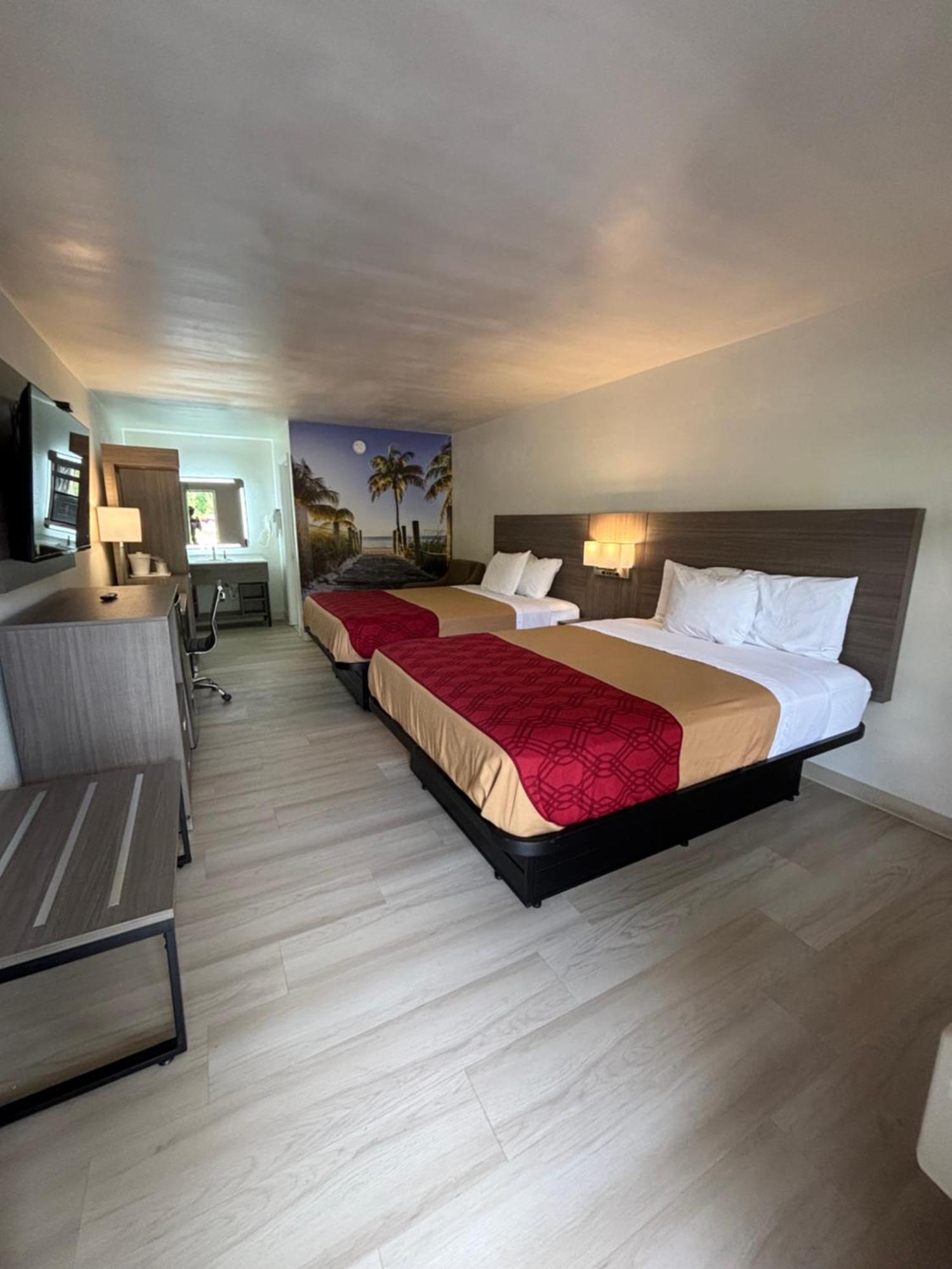 High Springs Inn Soon To Be Clarion Pointe Alachua Εξωτερικό φωτογραφία