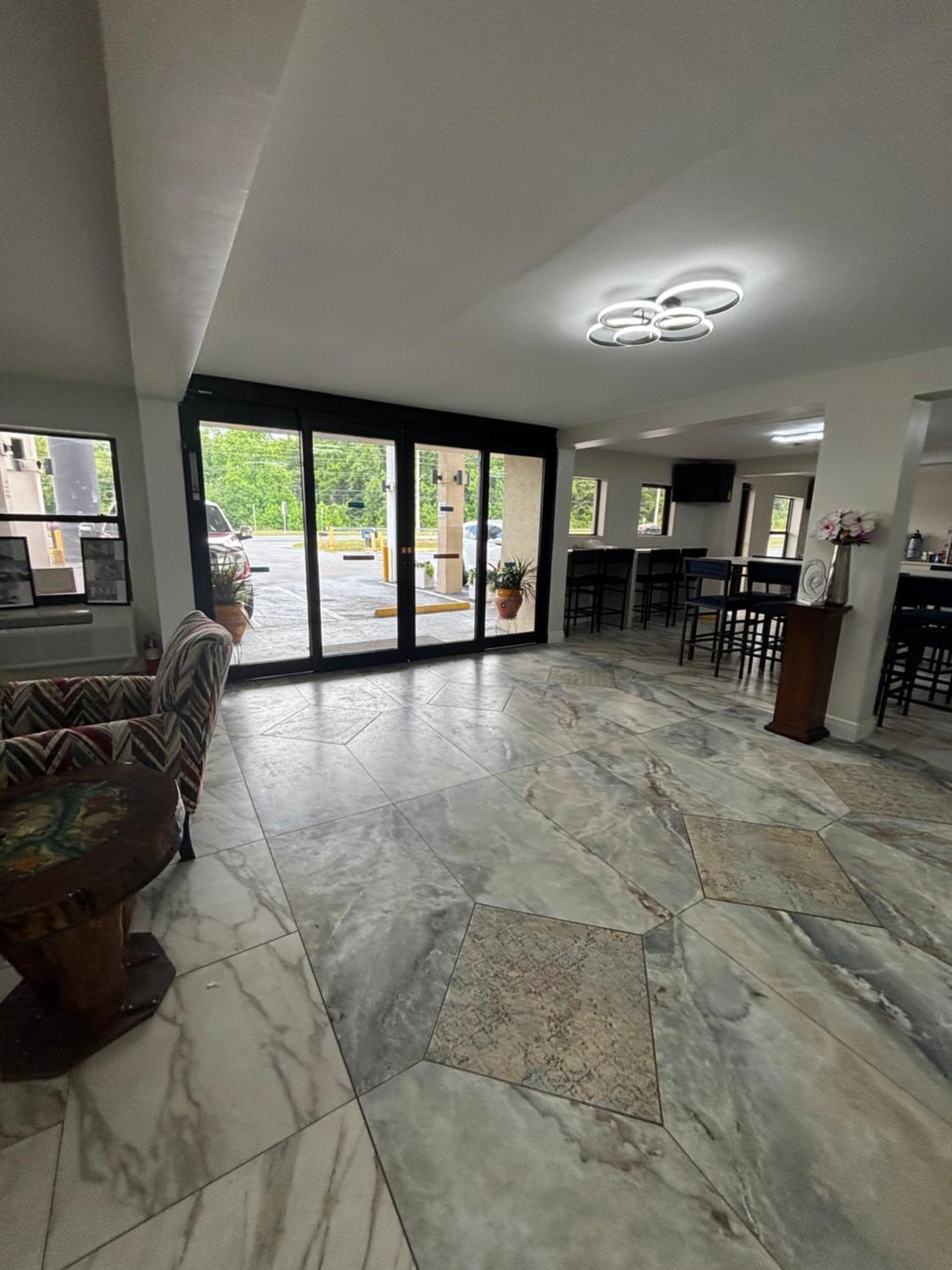 High Springs Inn Soon To Be Clarion Pointe Alachua Εξωτερικό φωτογραφία