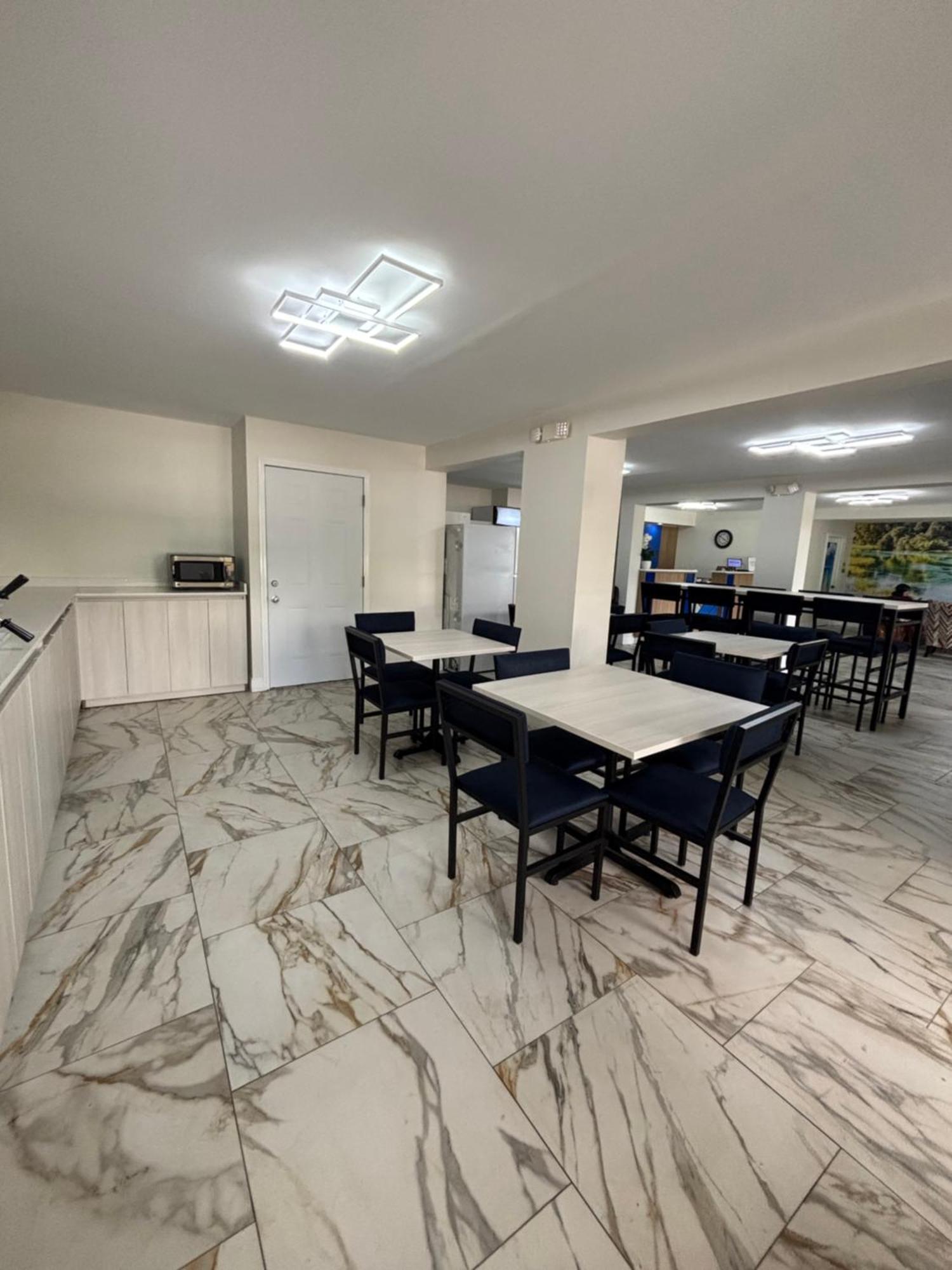 High Springs Inn Soon To Be Clarion Pointe Alachua Εξωτερικό φωτογραφία
